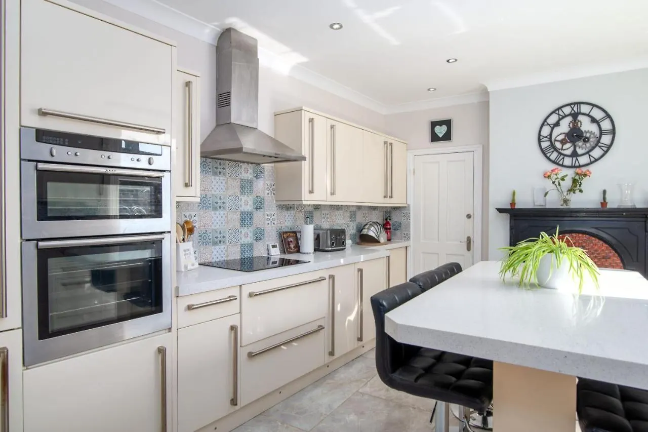 5Br Family Home With Private Garden In Portslade Brighton